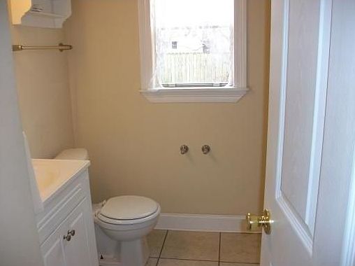 3rd image of 29 Sherling Ave