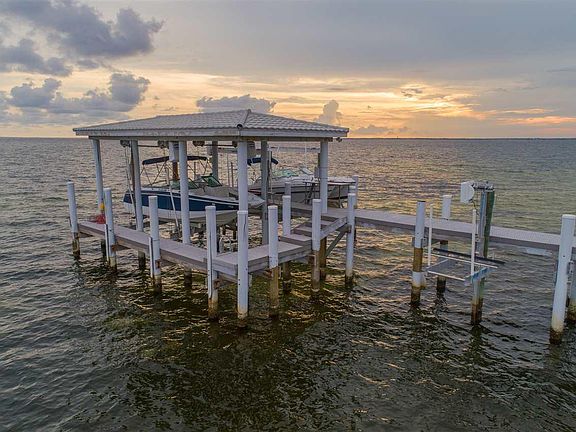 3rd image of 105 Shoreline Dr