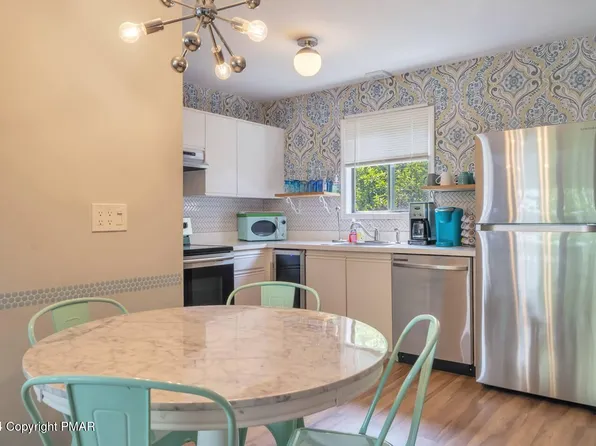 245 High Pass Way, Tannersville, PA 18372