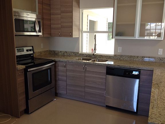 2nd image of 2720 SW 1st Ave