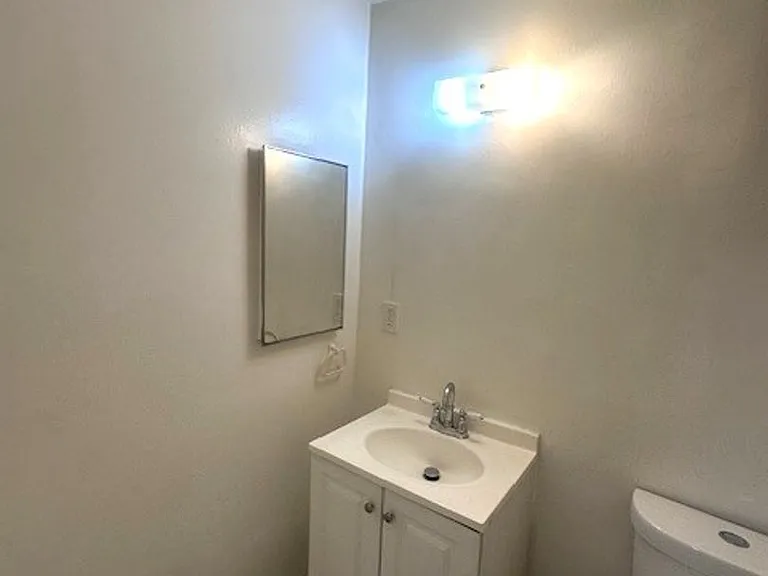 6126 Eleanor Ave — Photo 6