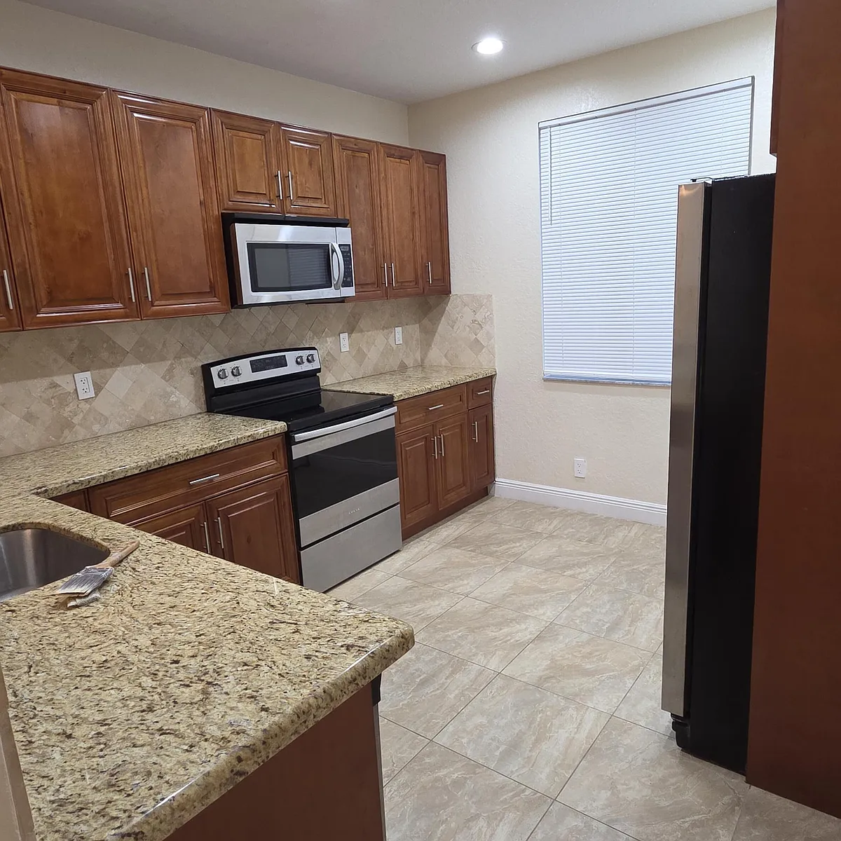 Building Photo - 2791 S Evergreen Cir
