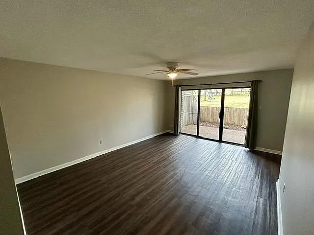 Family Room (Unfurnished)