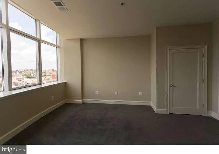 201 N 8th St #1-109 — Photo 15