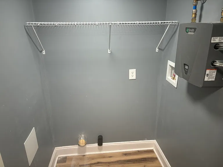 222 Wood Dale Dr — Photo 9