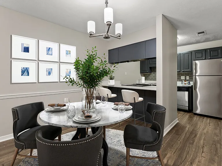 Linden (Renovated) - 2 Bed / 2 Bath - 1,100 Sq.Ft.