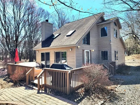 28 Sandburg Gln, Albrightsville, PA 18210