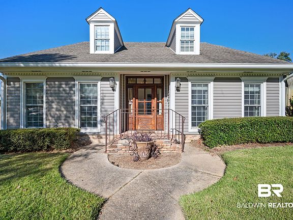 3rd image of 2820 Gaslight Ln E