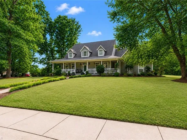 208 Monk Ct, North Wilkesboro, NC 28659