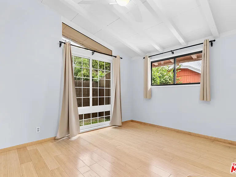 6742 Sunny Brae Ave — Photo 29