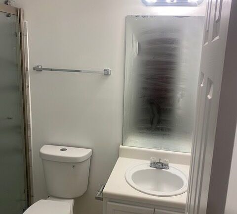 4th image of 112 Chastain Cir