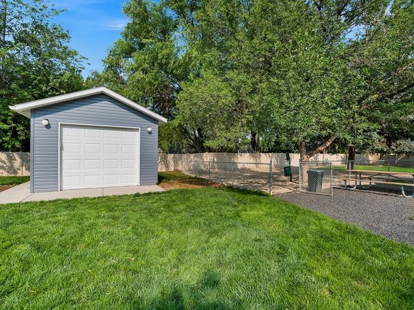 Rock Pointe Apartments | 663 E State St, Eagle, ID
