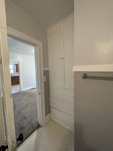 118 Pine St Photo 1
