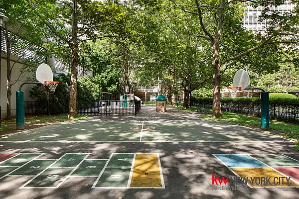 Rented by Keller Williams NYC | media 48