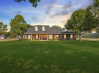 260 Beasley Rd, Combine, TX 75159