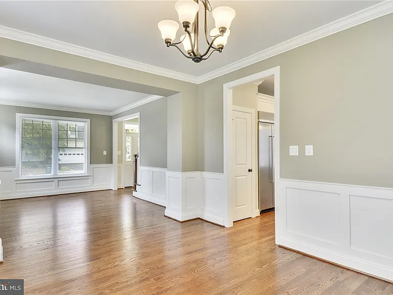 2205 N Edison St — Photo 6