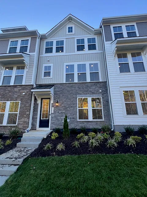 9506 Blue Ash Aly