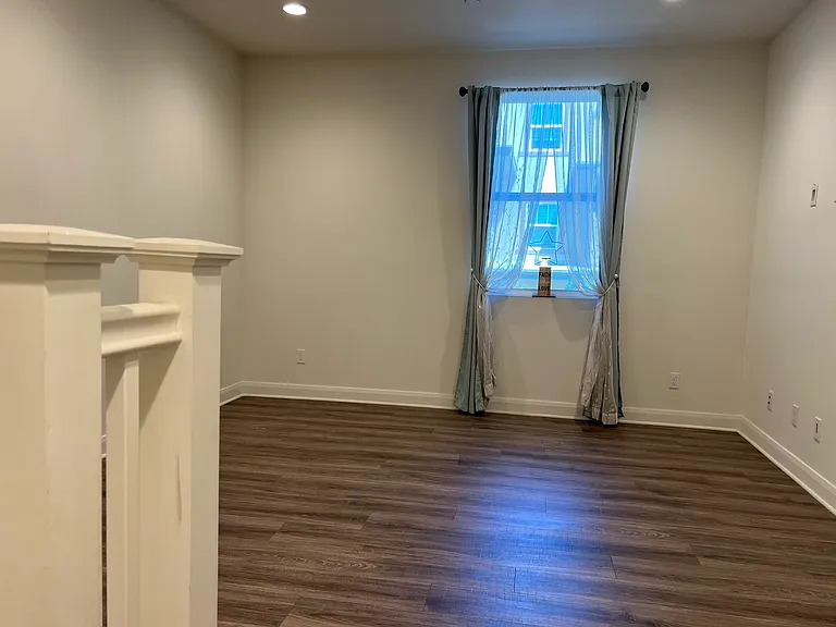 2 floor, study area