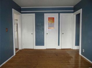 5841 Lawrence St, Flushing, NY 11355