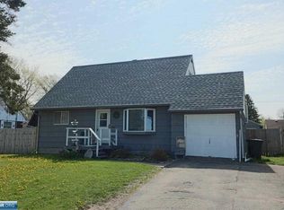 408 Hampshire Dr, Hoyt Lakes, MN 55750