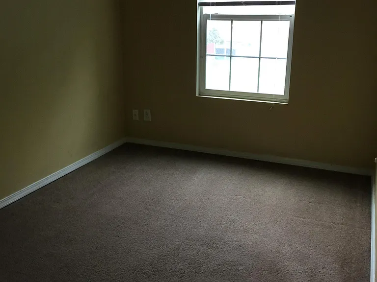 1729 N Lidgerwood St — Photo 10