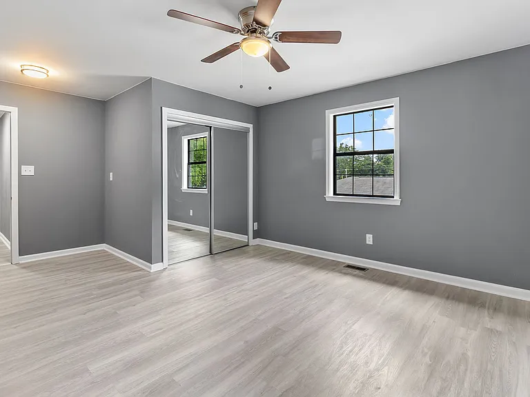 47 Moore Dr — Photo 27