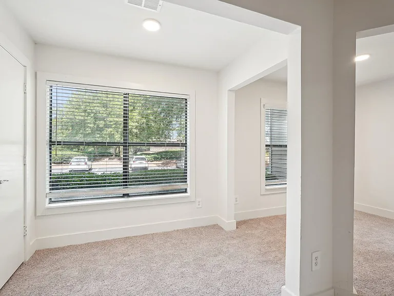 Wesley Trevento Apartments at Lithia Springs — Photo 10