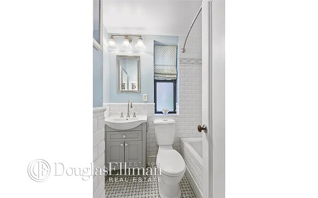 Sold by Douglas Elliman | media 14