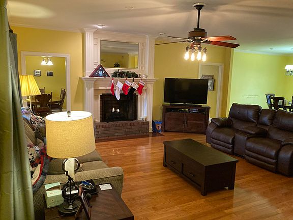 2nd image of 307 Heartland Dr
