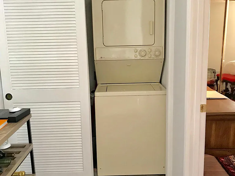 8349 Blackburn Ave #302 — Photo 88