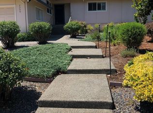 2200 Mesquite Dr, Santa Rosa, CA 95405