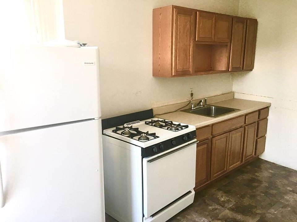 1st image of 57 Carpenter Ave #3