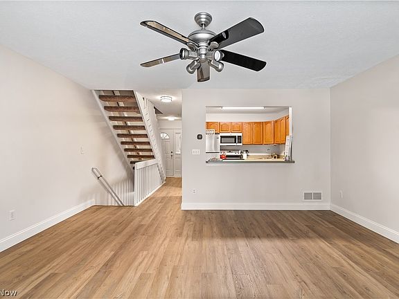 5th image of 1273 Meadow Run