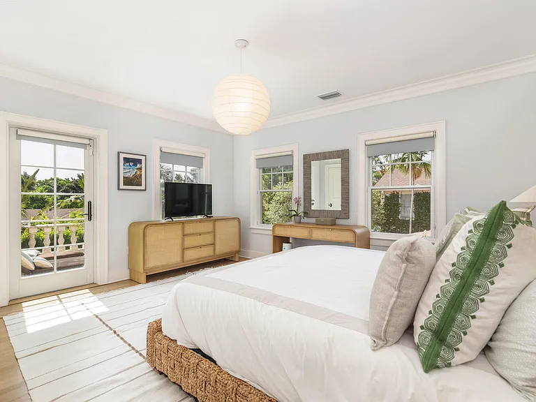 230 Sunset Rd — Photo 23