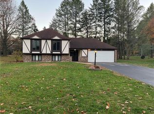 1117 Brown Dr, Webster, NY 14580