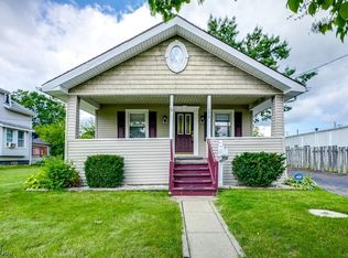 1012 Davis St, Akron, OH 44310