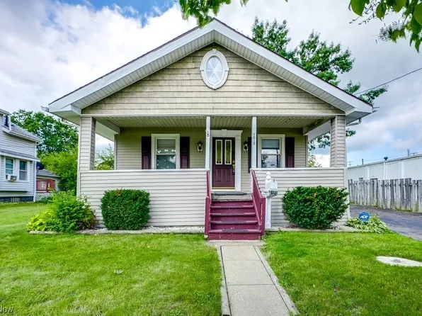 1012 Davis St, Akron, OH 44310