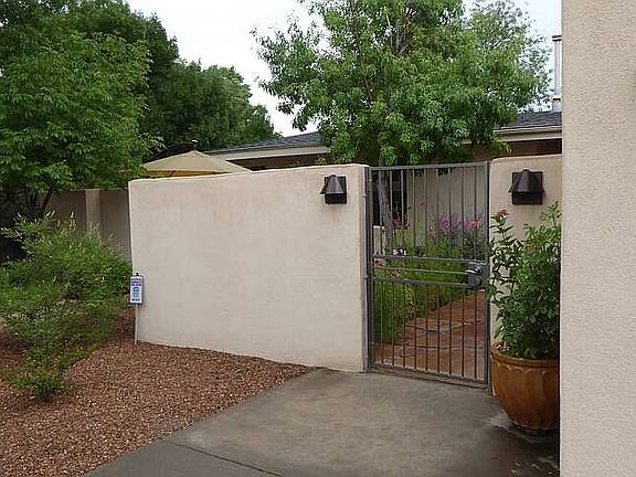 3rd image of 3104 La Mancha Dr NW