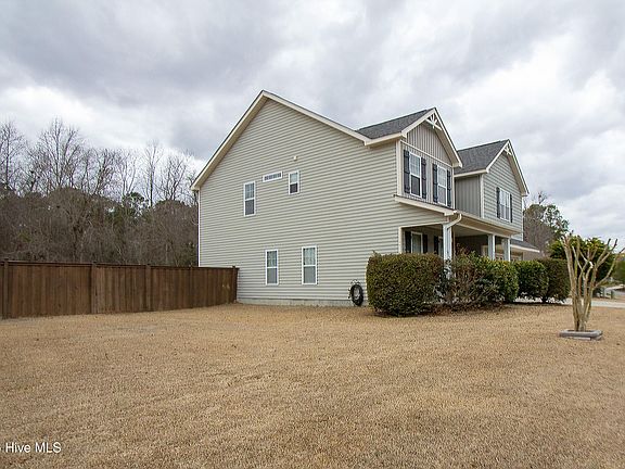 3rd image of 233 Blue Creek Farms Drive