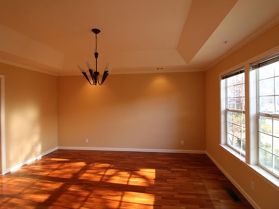 5th image of 455 Buena Vista Ave