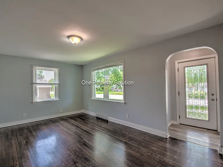 329 N Jay St — Photo 5