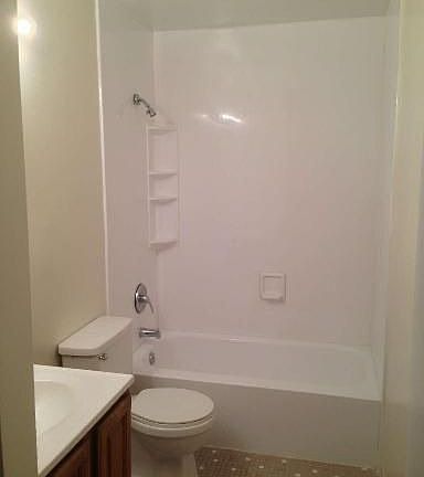 2nd image of 14637 Earlham Ct