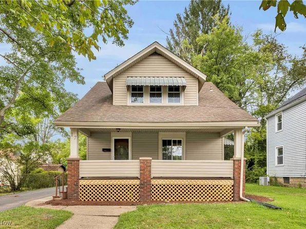 17 Ardmore Ct, Niles, OH 44446