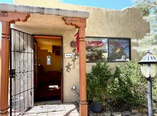 104 Avenue De Las Velasquez, Taos, NM 87571