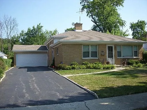 1033 Court Ave photo 1