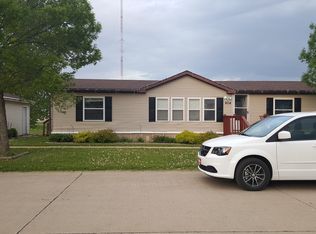 904 N Redbird Pl, Sioux Falls, SD 57107