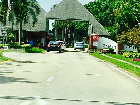 2nd image of 4064 Newport Dr