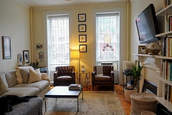 Rented by Brownstone Property Group | media 20