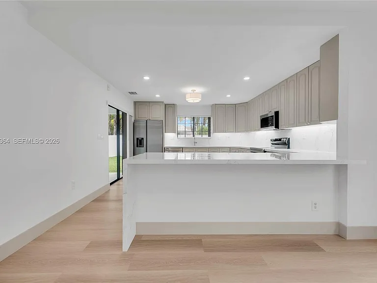 456 SW 20th Rd — Photo 6
