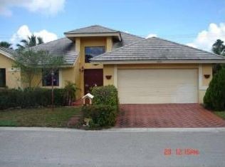 11601 SW 9th Ct, Pembroke Pines, FL 33025